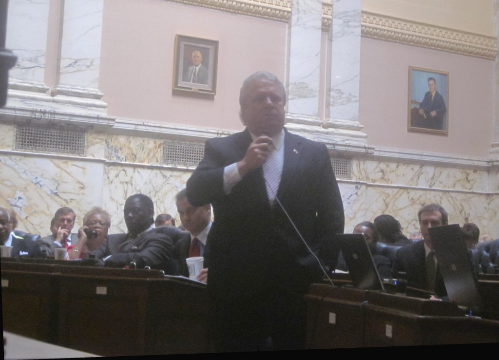 House Minority Leader Tony O'Donnell speaks during special session. 