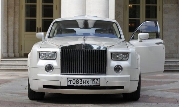 A Look at Exotic Car Hire and Rolls Royce Chauffeur Service