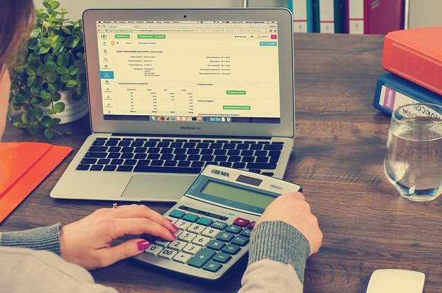 Small business: Benefits of accounting software