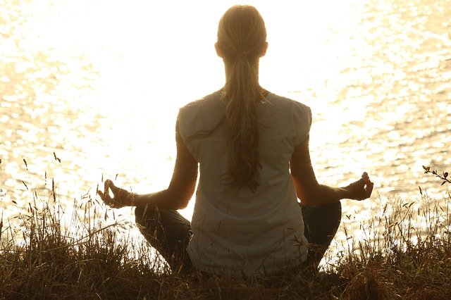 How Does Meditation Help in Dealing With Stress?