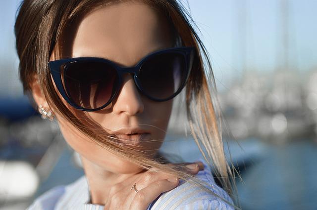 Sunglasses – Benefits of This Stylish Accessory