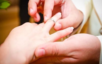 10 Engagement Ring Shopping Rules to Know Before You Buy