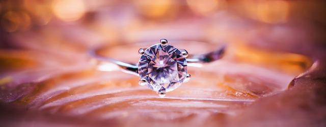 5 Perfect Diamond Cut Options for Three-Stone Engagement Rings