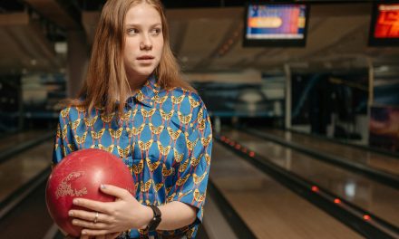 From the Alley to After-Party: How Custom Bowling Polo Shirts Keep You Looking Sharp