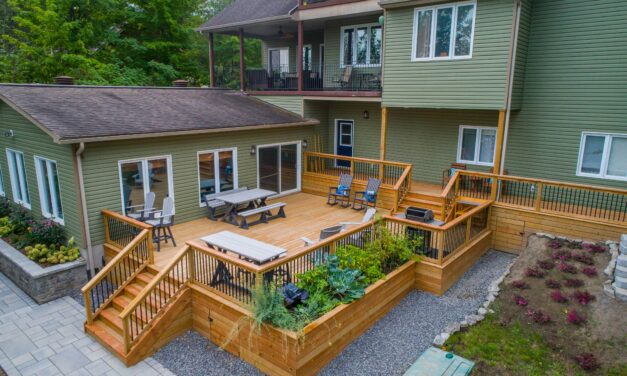 Deck Contractors vs. DIY: Which Is Right for You?