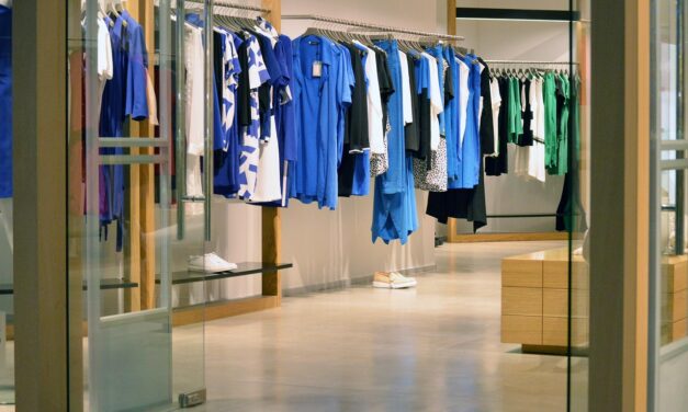 What Every Fashion Brand Should Know About Modern Clothing Manufacturers
