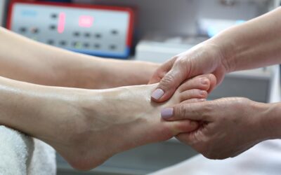 How Specialized Clinics Improve Outcomes for Chronic Foot Wounds
