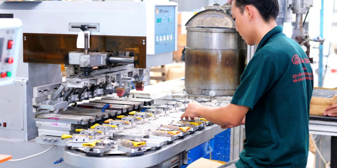 What Makes a Good Plastic Tooling Partner for High-Volume Production