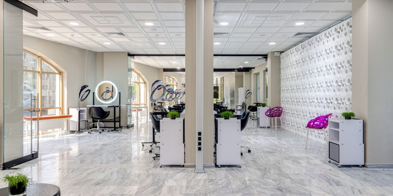 How to Open a Beauty Salon and Win Your First Hundred Clients