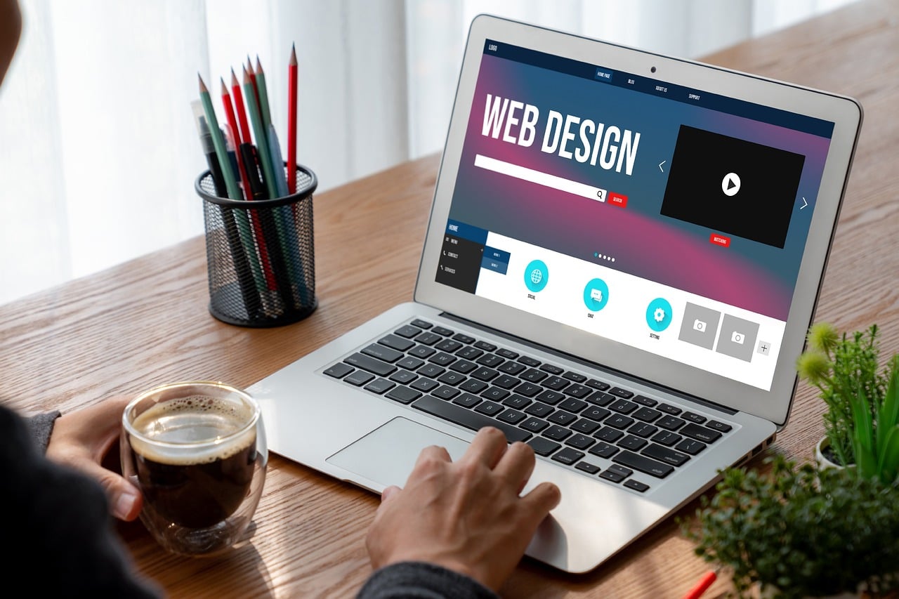 How Does a Website Redesign Company Improve User Experience and Brand Credibility?