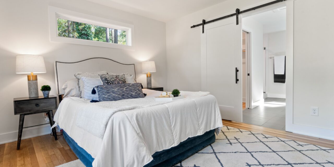 8 Modern Interior Barn Door Ideas